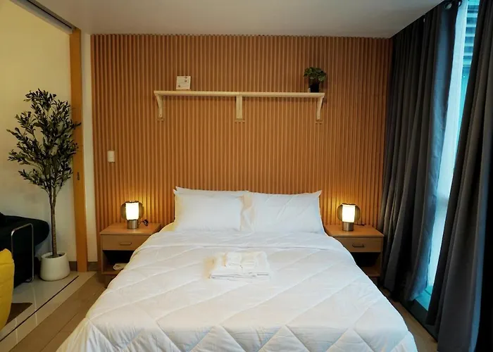 Apartment New! Spacious & Cozy Wifi 350mbps Uptown Bgc Backhome4