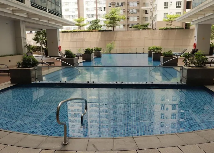 New! Spacious & Cozy Wifi 350mbps Uptown Bgc Backhome4