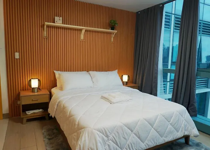 Apartment New! Spacious & Cozy Wifi 350mbps Uptown Bgc Backhome4 *