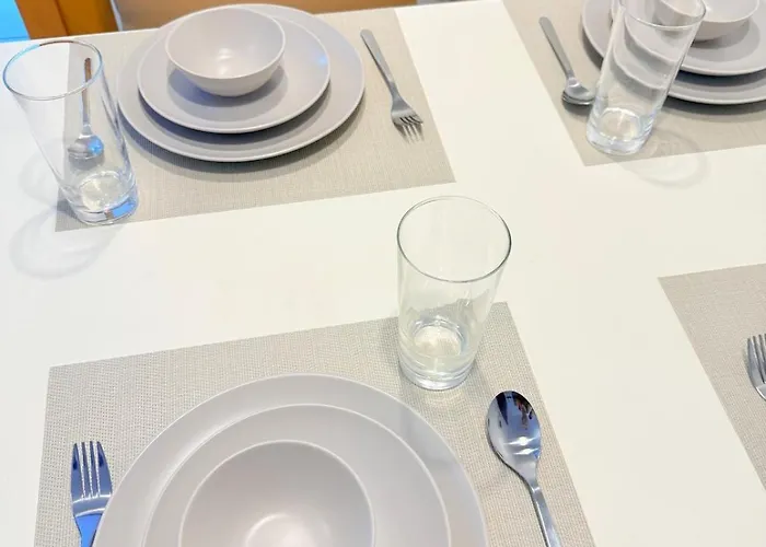 New! Spacious & Cozy Wifi 350mbps Uptown Bgc Backhome4 Apartment Manila