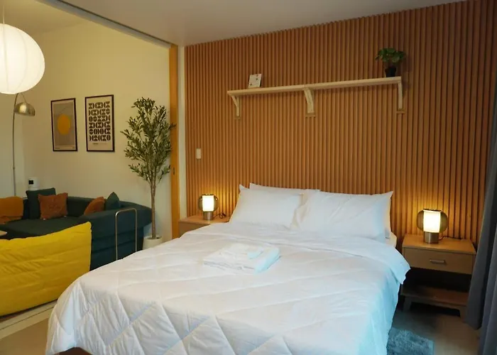 New! Spacious & Cozy Wifi 350mbps Uptown Bgc Backhome4 * Manila